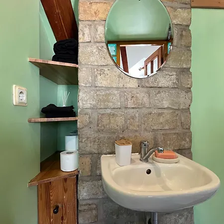 Authentic Loft In The Heart Of Old Town