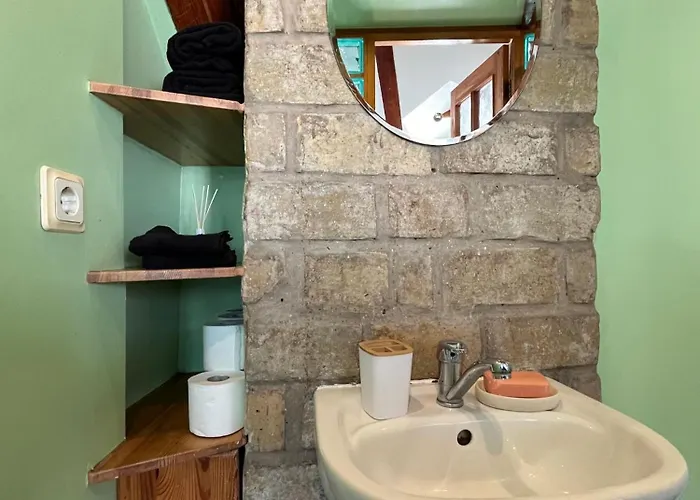 Authentic Loft In The Heart Of Old Town