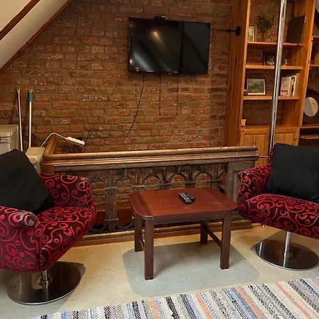 Authentic Loft In The Heart Of Old Town 아파트 *